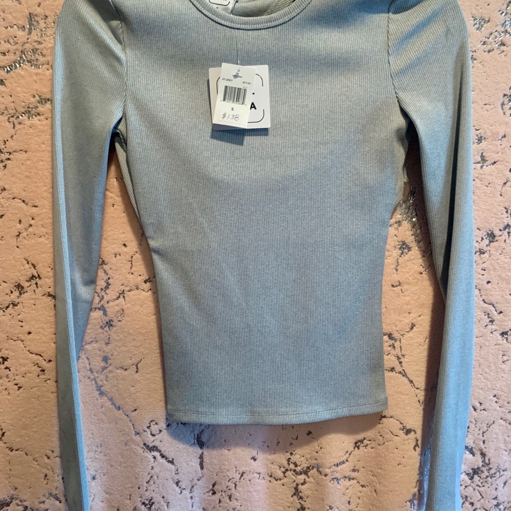 NYLORA- Haines Ribbed Top HT Grey - Picture 4 of 5